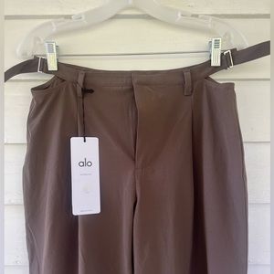 Alo yoga brown mid rise “showdown” trouser size S